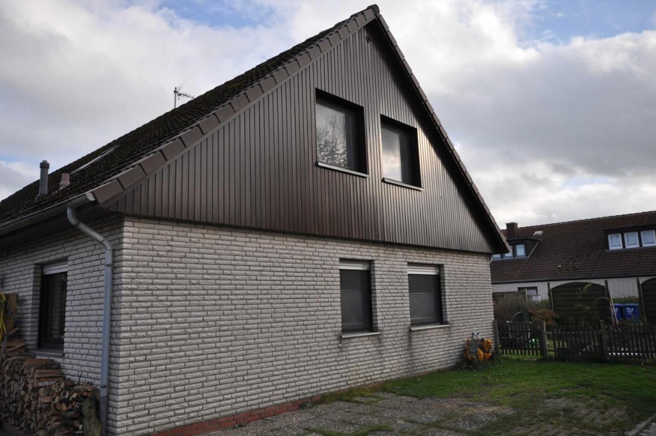 Nr 28 - Ferienwohnung Am Yachthafen Harlesiel Bagian luar foto